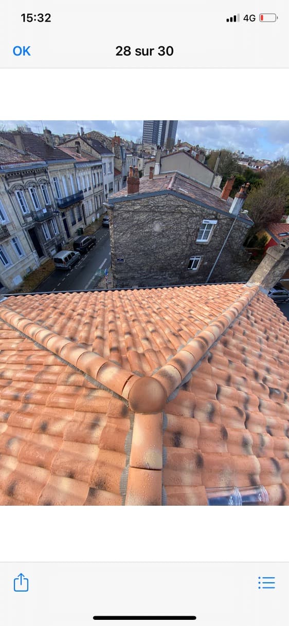Couverture en tuiles et finitions de faîtage, réalisation Artisan Clerc